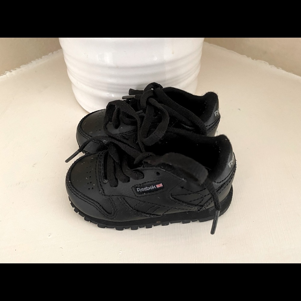 Baby Reebok Classics - Great condition/like new
